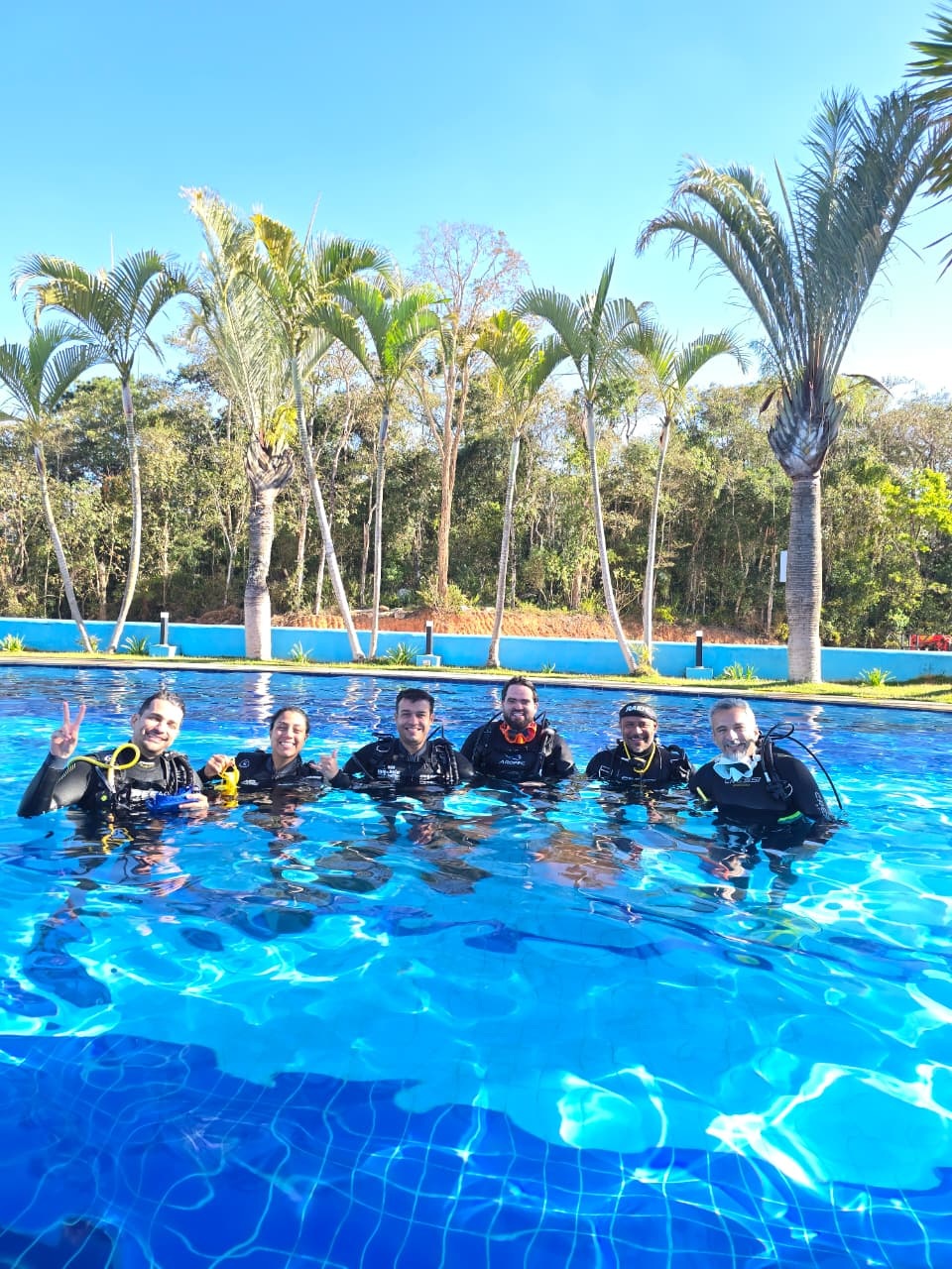 Turma do curso de mergulho básico da Toca do Mergulhador